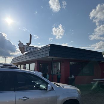 Eats N Treats - Ice Cream & Frozen Yogurt Near Me - Bowman, North Dakota