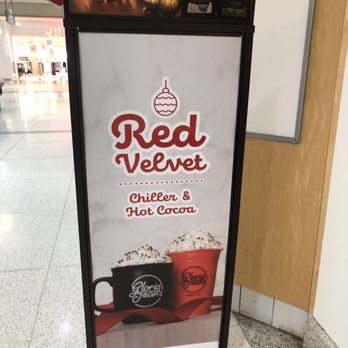 Gloria Jean's Coffees - Red velvet hot cocoa - Coffee & Tea Near Me - Monroeville, Pennsylvania