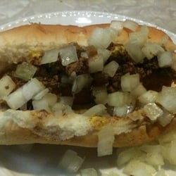 Laskaris Restaurant - The traditional Laskaris dog is served with mustard, their secret sauce and chopped onion (I got extra onion).