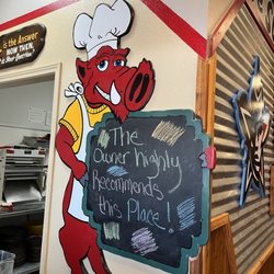 Jim's Razorback Pizza - Funny sign