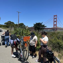 Golden Gate Bridge Bike Rentals - Even random people from SF helping us.. horrible!