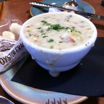 Linn's Restaurant - American Near Me - Cambria, California