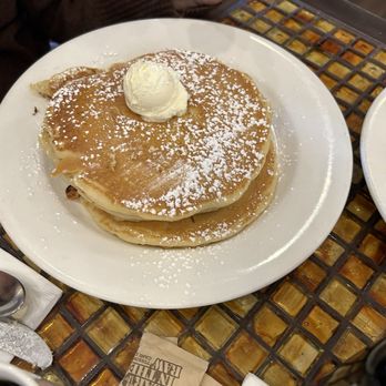 Good Eats - Diners Near Me - Maspeth, New York