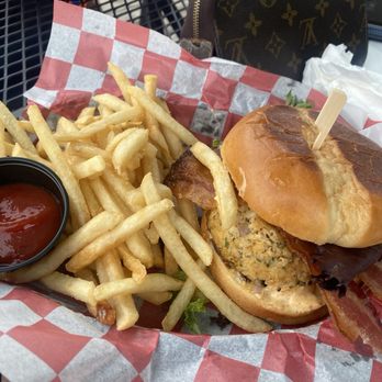 Lilly Pad - Crab Cake Sandwhich add Bacon and French fries - Seafood Near Me - Henrico, Virginia
