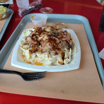 Rubbin' Butts BBQ - Pulled pork mac and cheese - Barbeque Near Me - Center Harbor, New Hampshire Rubbin' Butts BBQ - Pulled pork mac and cheese - Barbeque Near Me - Center Harbor, New Hampshire
