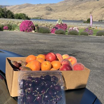 Estes Fruit Stand - Can't decide what you want? Just get the pre-boxed assortment! - Fruits & Veggies Near Me - East Wenatchee, Washington Estes Fruit Stand - Can't decide what you want? Just get the pre-boxed assortment! - Fruits & Veggies Near Me - East Wenatchee, Washington