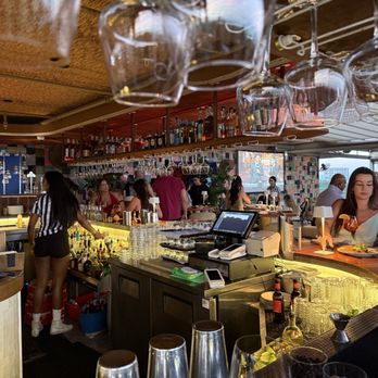 Level 6 - Bar area - Lounges Near Me - Miami, Florida Level 6 - Bar area - Lounges Near Me - Miami, Florida