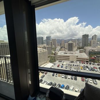 Halepuna Waikiki by Halekulani - Hotels Near Me - Honolulu, Hawaii