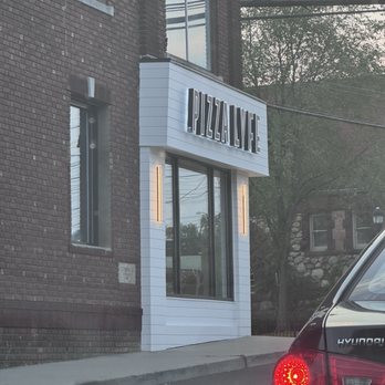 Pizza Lyfe - Pizza Near Me - Milford, Connecticut Pizza Lyfe - Pizza Near Me - Milford, Connecticut