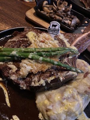 40 Steak and Seafood by null