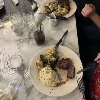 117 Restaurant And Brewery - Filet and New York strip - Steakhouses Near Me - Philadelphia, Pennsylvania 117 Restaurant And Brewery - Filet and New York strip - Steakhouses Near Me - Philadelphia, Pennsylvania