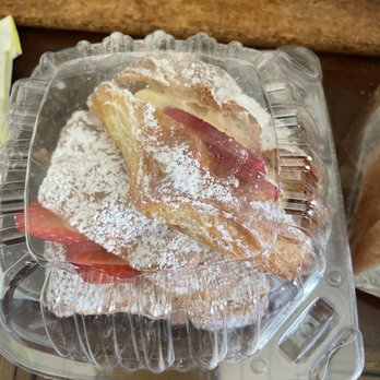 Cream Pan - Strawberry Croissant - Bakeries Near Me - Tustin, California