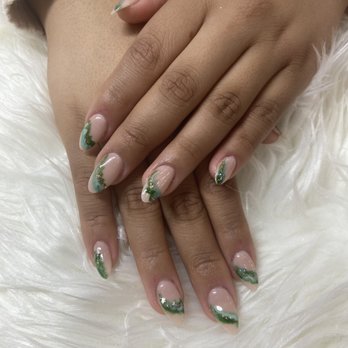 Mint Nail Lounge - Bella was the sweetest most helpful person, she made sure I liked everything throughout the process ! - Nail Salons Near Me - Fairfax, Virginia