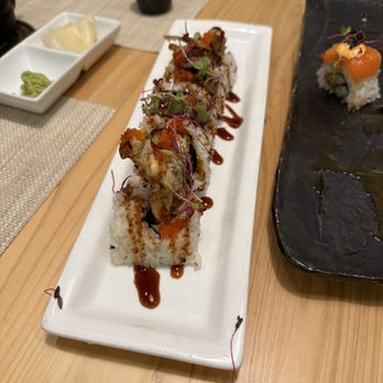 Takumi Maui - Soft shell crab roll - $19 - Sushi Bars Near Me - Lahaina, Hawaii Takumi Maui - Soft shell crab roll - $19 - Sushi Bars Near Me - Lahaina, Hawaii
