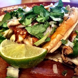 Tres tacos por dies dolares Tres tacos por dies dolares