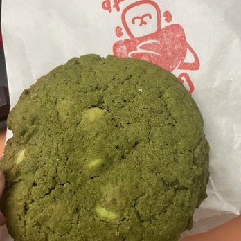 Oishiii Sweets - White chocolate matcha cookie - Desserts Near Me - Toronto, Ontario Oishiii Sweets - White chocolate matcha cookie - Desserts Near Me - Toronto, Ontario