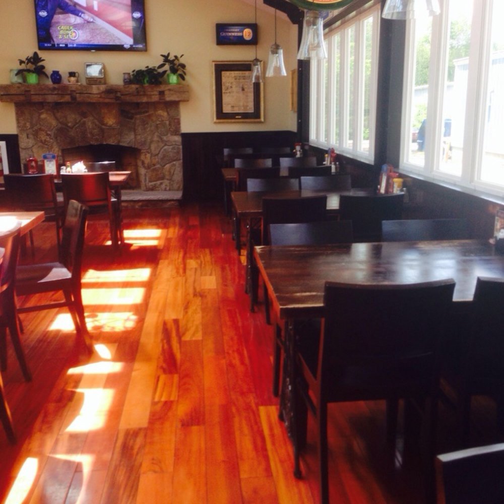 Greenhouse Wood Fired Grill - The larger dining room - Irish Near Me - Mendon, Massachusetts