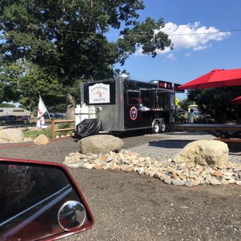 Salty’s Lobster Shack - Food Trucks Near Me - Middleton, Massachusetts