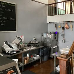 Mama's Deli