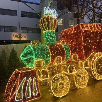 Seattle Christmas Market - Train - Public Markets Near Me - Seattle, Washington Seattle Christmas Market - Train - Public Markets Near Me - Seattle, Washington