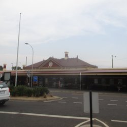 Sandringham railway station - Outside
