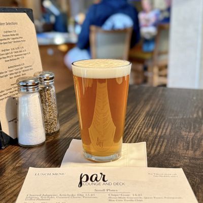 The Par Lounge and Deck by null