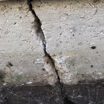 Roofers In Chicago - Found our clients problem. Foundation leak in garage area. - Roofing Near Me - Chicago, Illinois Roofers In Chicago - Found our clients problem. Foundation leak in garage area. - Roofing Near Me - Chicago, Illinois