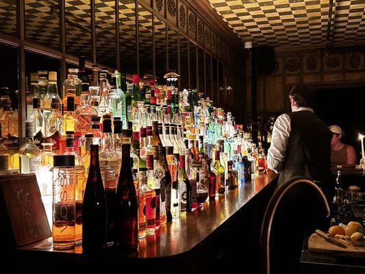 Charlemagne Cocktail Bar by null