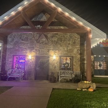 Prairie House Restaurant - Outside, wishing I never went in - Barbeque Near Me - Crossroads, Texas Prairie House Restaurant - Outside, wishing I never went in - Barbeque Near Me - Crossroads, Texas