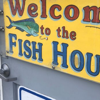 The Fish House - Lunch on a rainy day - Seafood Near Me - Key Largo, Florida The Fish House - Lunch on a rainy day - Seafood Near Me - Key Largo, Florida