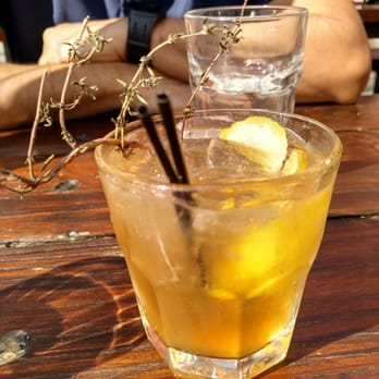 Duke's Grocery - Pisco thyme - Pubs Near Me - Washington, DC, District of Columbia