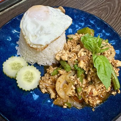 Dannee Thai by null