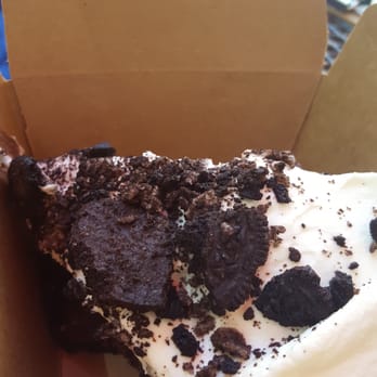Honeypie Cafe - Mud pie with generous oreo crust! - New American Near Me - Milwaukee, Wisconsin