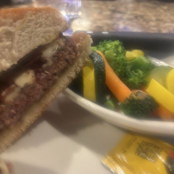 Colton's Steakhouse & Grill - Burger ordered MR came out MW:( - Steakhouses Near Me - Dickson, Tennessee