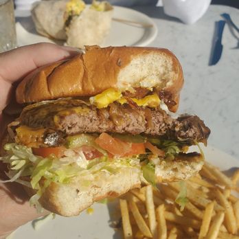 Pig Iron - Smash burger - New American Near Me - Templeton, California Pig Iron - Smash burger - New American Near Me - Templeton, California