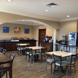 Comfort Inn Early Brownwood - lobby and breakfast area