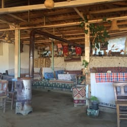 Tepebaşı Pervin Teyze Gözleme Bahçesi - The cozy dining room.