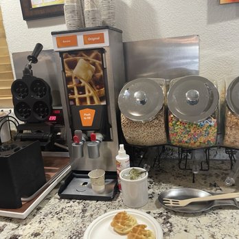 Comfort Inn Bishop - Cereal and waffles - Hotels Near Me - Bishop, California Comfort Inn Bishop - Cereal and waffles - Hotels Near Me - Bishop, California