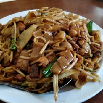 Yuet Lee - Sam see Chow fun - Chinese Near Me - San Francisco, California