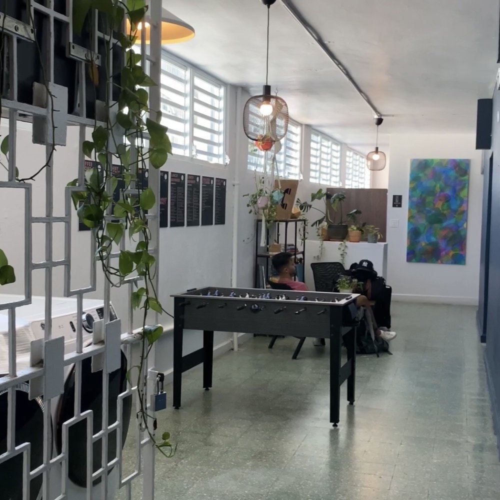 Santurcia Hostel - Game room/ reading area - Hostels Near Me - San Juan, Puerto Rico