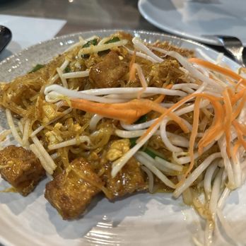 Bhan Thai Lao Kitchen - Tofu pad Thai - Thai Near Me - Vacaville, California