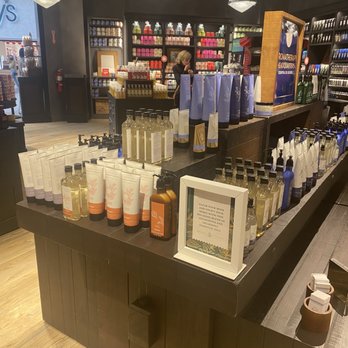 BATH & BODY WORKS - Updated October 2025 - 79 Photos & 12 Reviews ...