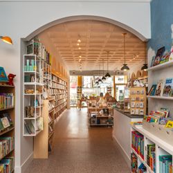 Lofty Pigeon Books