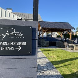 Piccolo Trattoria - Outdoor dining