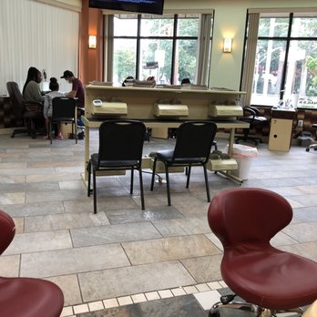 La Moda Nail and Spa - Nail Salons Near Me - Merchantville, New Jersey