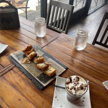 Farmhouse Cafe - Breakfast & Brunch Near Me - Honolulu, Hawaii