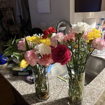 Breece & Beyond - 2 beautiful bouquets from our reception - Florists Near Me - Spotswood, New Jersey
