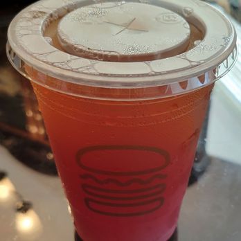 Shake Shack Long Beach - Fifty/Fifty aka Arnold Palmer - Gave me the wrong drink. I ordered the Fifty/Fifty Concord Grape Punch - Burgers Near Me - Long Beach, California