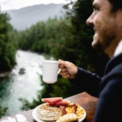 REO Rafting & Yoga Resort