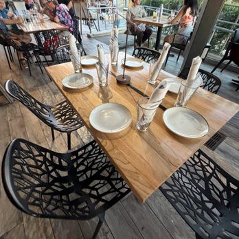 Monkeypod Kitchen by Merriman - Dining table - New American Near Me - Kihei, Hawaii Monkeypod Kitchen by Merriman - Dining table - New American Near Me - Kihei, Hawaii